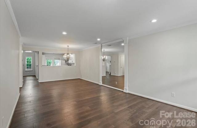 9022 Roseton Lane Gallery 3