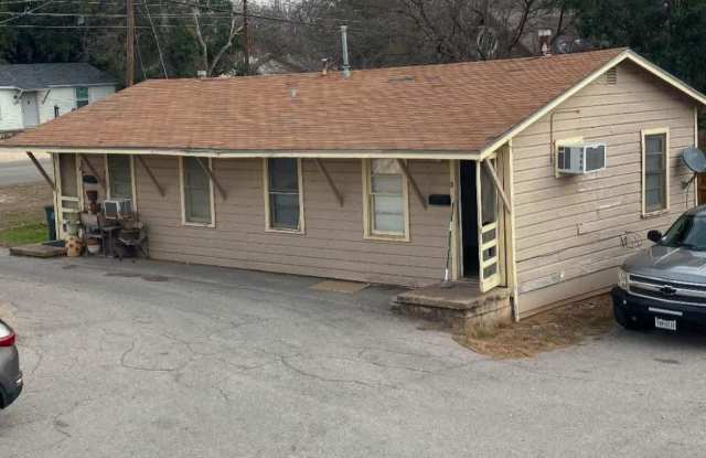718 W Avenue C photos photos