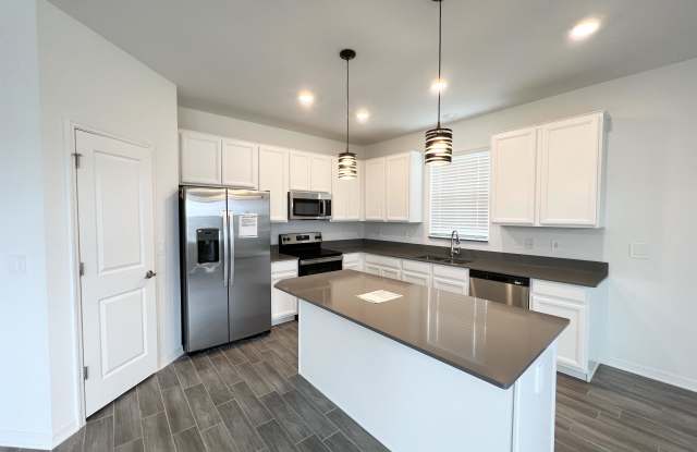 807 Ofanto Way photos photos