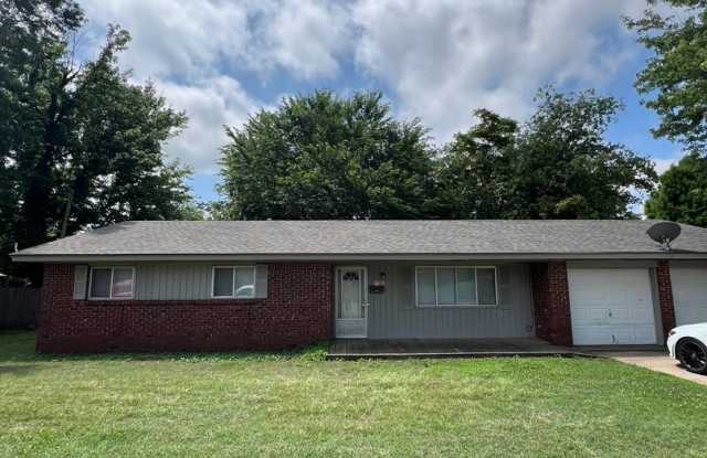 3 bed, 2 bath home in Norman photos photos