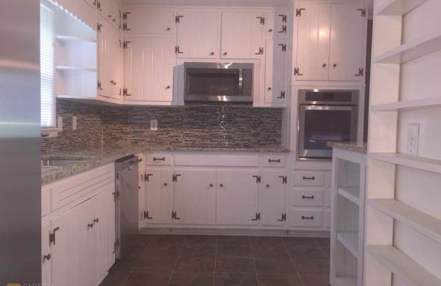 1453 Iroquois Path Gallery 4