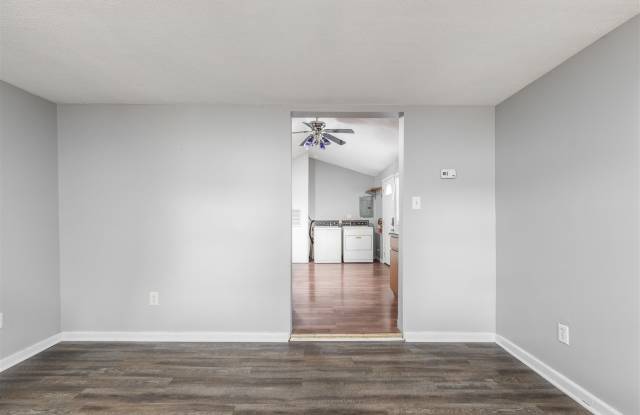 748 East Pleasant Run Parkway North Drive Gallery 4