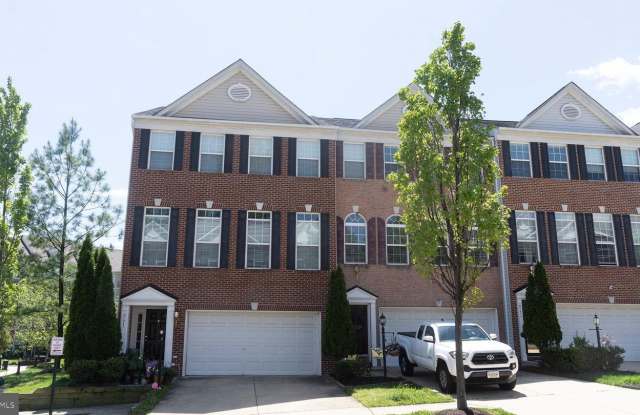 8171 MCCAULEY WAY - 8171 Mccaulley Way, Laurel Hill, VA 22079