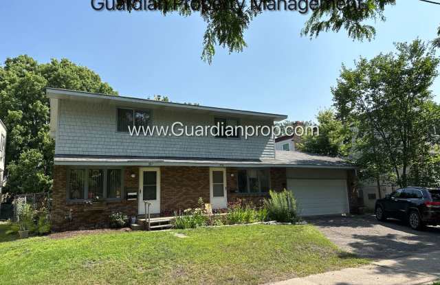 Marcy Holmes Side By Side Duplex, Laundry, Dishwasher, 1 Garage Space Included, Washer/Dryer photos photos