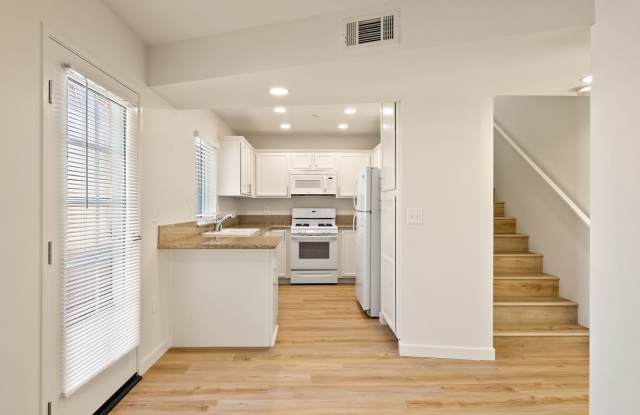 2 Bedroom 1.5 Bath townhouse with private balcony and 2 car garage - 3368 Rockview Place, San Luis Obispo, CA 93401 2 Bedroom 1.5 Bath townhouse with private balcony and 2 car garage - 3368 Rockview Place, San Luis Obispo, CA 93401