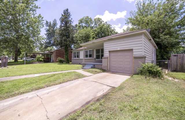 3 Bed | 1 Bath in Broken Arrow! Gallery 4