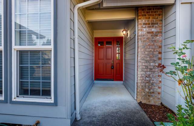 Charming Home Backing to Greenbelt, Near Lacamas Lake and Local Amenities photos photos