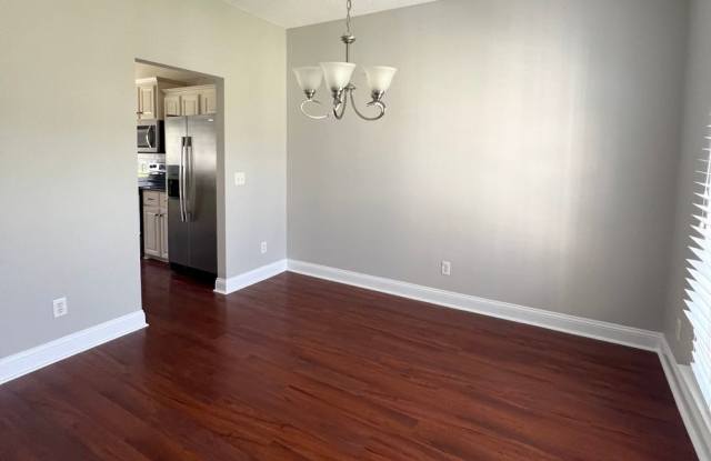 4 bed 2.5 bath home! $1,000 OFF FIRST FULL MONTH’S RENT WITH AN ACCEPTABLE APPLICATION & CREDIT. Gallery 4