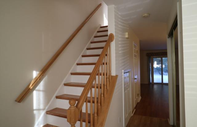 74 FAIR OAKS COURT Gallery 2