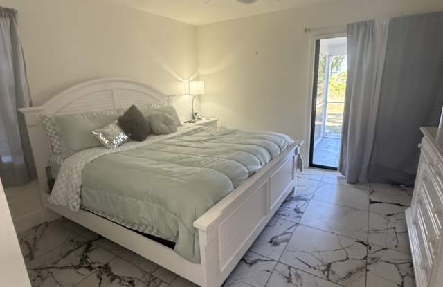 130 Boundary Blvd photos photos