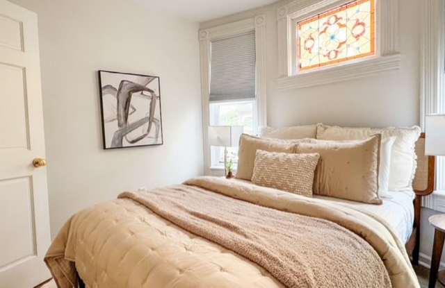 Brand new, huge 2 BR/2BA fully furnished in historic Maplewood photos photos