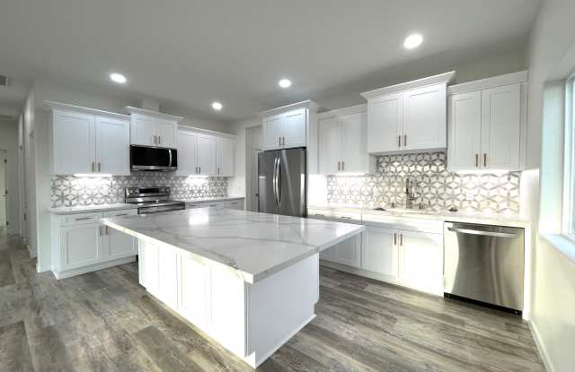 2405 Aqua Hill Rd photos photos