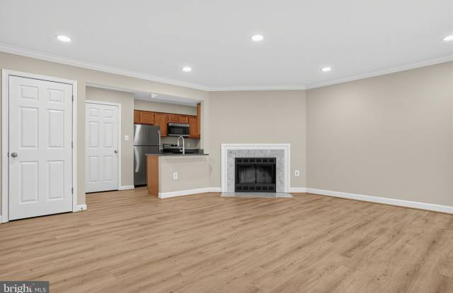 12158 OLD SALEM Court Gallery 4
