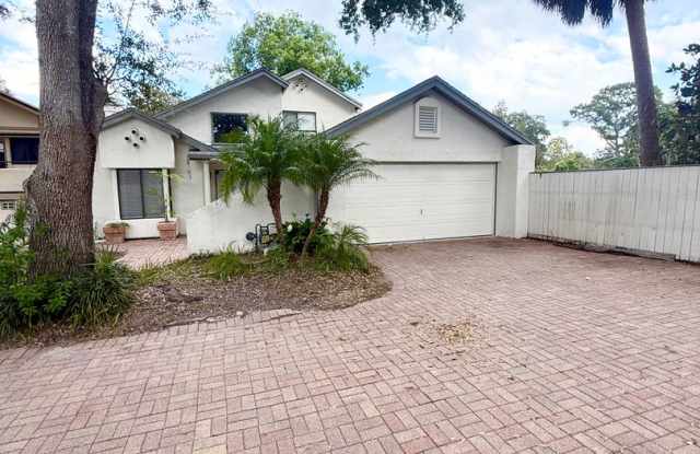 621 Landings Place photos photos