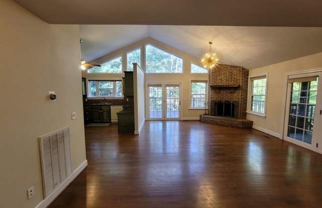 Beautiful home In Druid Hills Gallery 3