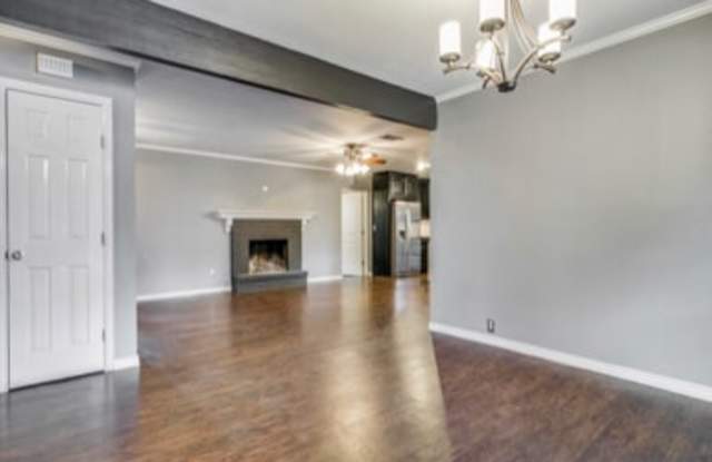 1800 West McGee Street Gallery 3