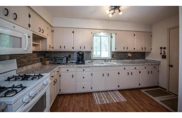 3901 9th Ln Gallery 4