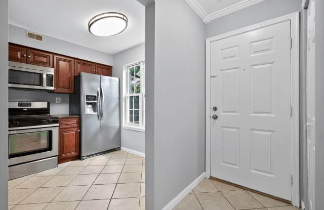 803 Aberdeen Lane photos photos