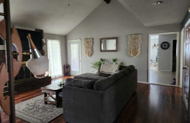 1310 E. Knob Hill - 1310 Knob Hill, Greene County, MO 65804