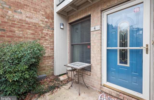4 DUDLEY CT #2 photos photos