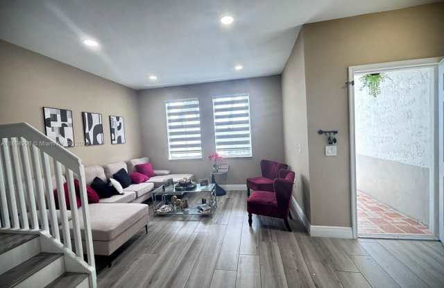 4226 SW 156th Ave photos photos