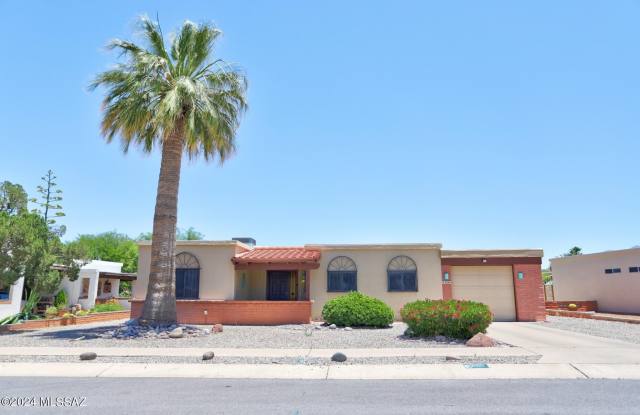 2065 S San Ray Drive - 2065 South San Ray Drive, Green Valley, AZ 85614