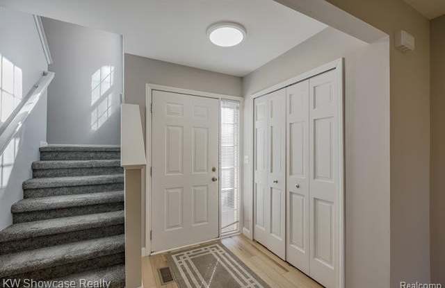 521 James Circle Gallery 3