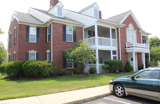 826 W Summerfield Glen Cir - 826 West Summerfield Glen, Washtenaw County, MI 48103
