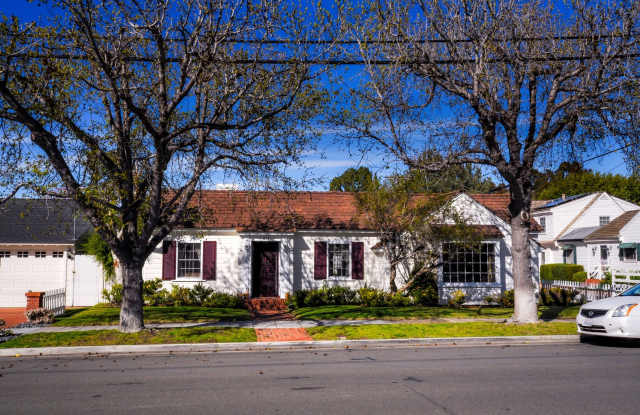 Beautiful 4 bedroom, 3 bath house. Available end of March. Long Term Unfurnished Rental! - 811 2nd Street, Coronado, CA 92118