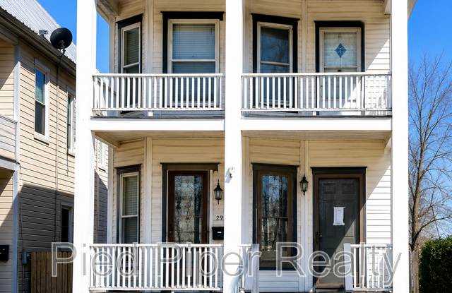 217 1/2 W Homer St Gallery 1