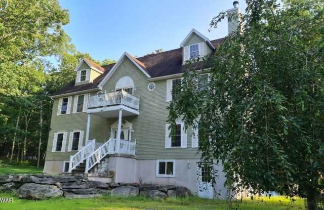 110 Stallion Drive Gallery 2