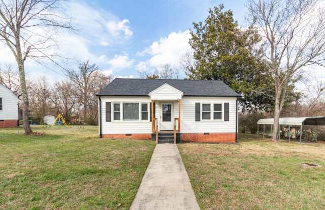 Lovely 3 bedroom, 1 bathroom home in High Point with LVP throughout! photos photos