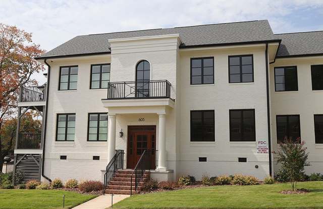 Luxury Condo in the Village District of Downtown Raleigh - Walking Distance to Shopping + Dining photos photos Luxury Condo in the Village District of Downtown Raleigh - Walking Distance to Shopping + Dining photos photos