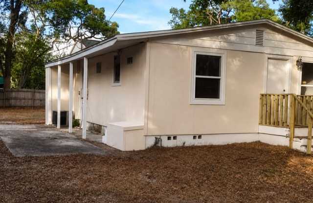 6709 49th Avenue North Gallery 3