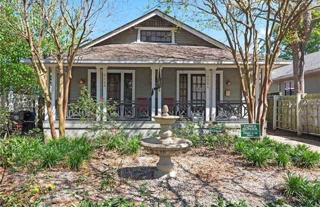 5623 WOODLAWN Place - 5623 Woodlawn Place, New Orleans, LA 70124