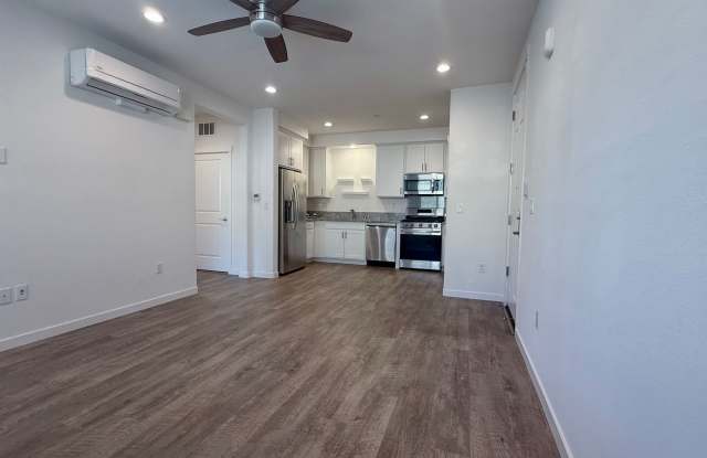 One Bed/One Bath Condo Gallery 4