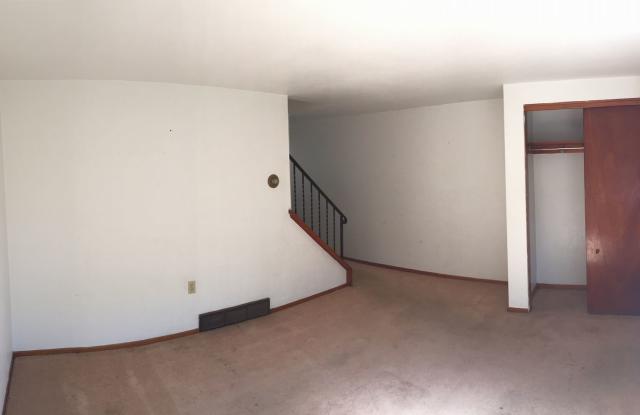 1 Bedroom House on Quiet Street in Millvale photos photos