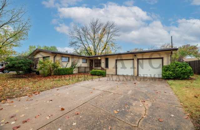 627 North Maus Lane photos photos