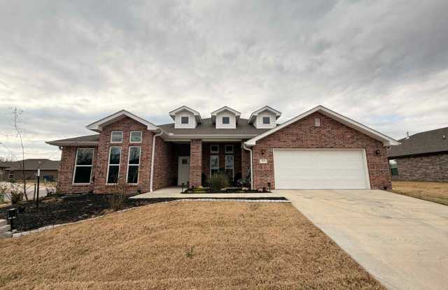 LEASE TAKEOVER: NO DEPOSIT NEEDED!!! BEAUTIFUL 4 BEDROOM / 3 BATHROOM HOUSE IN GREYSTONE, WEBB CITY MO!! FENCED IN YARD. photos photos LEASE TAKEOVER: NO DEPOSIT NEEDED!!! BEAUTIFUL 4 BEDROOM / 3 BATHROOM HOUSE IN GREYSTONE, WEBB CITY MO!! FENCED IN YARD. photos photos