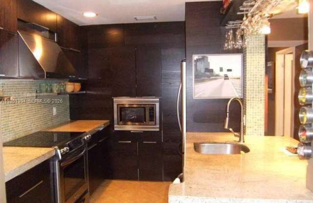 2642 NW 33rd St - 2642 Northwest 33rd Street, Oakland Park, FL 33309