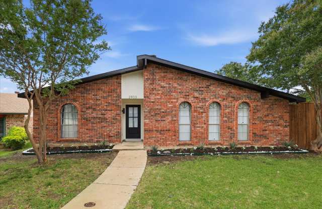 2903 Winterberry Drive Gallery 2