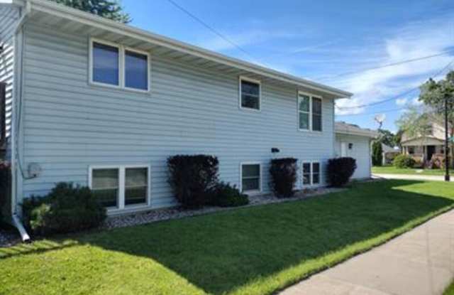 1105 Arthur Avenue - 1105 Arthur Avenue, Oshkosh, WI 54902