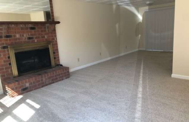 1104 Karen Drive, Apt. B1 Gallery 4
