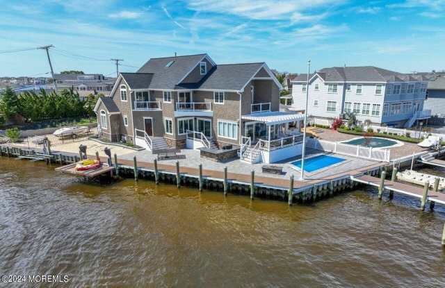 1 Pershing Boulevard photos photos