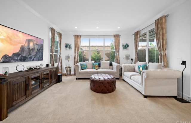 129 Yuba Gallery 3