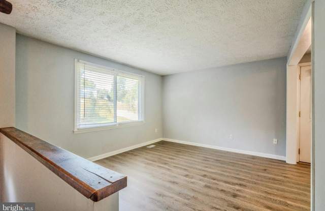 584 ROCKBRIDGE Drive SE Gallery 4