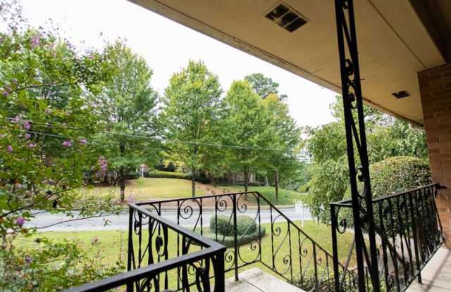 1472 E Rock Springs Road NE # 1472 Gallery 4