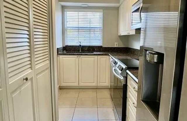 413 N Cypress Drive unit: 4 photos photos