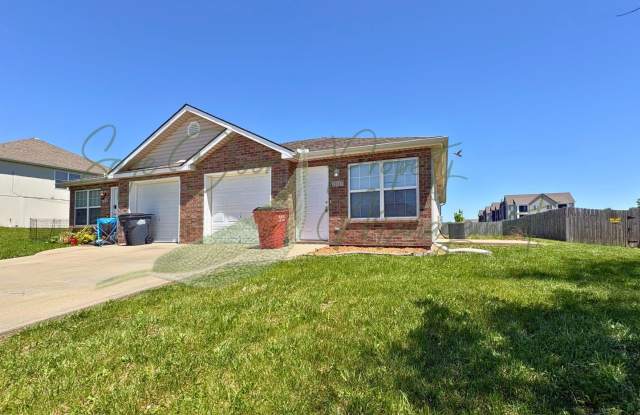 HOME IN GRAIN VALLEY photos photos