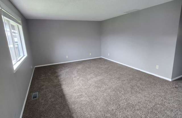 All Seasons Condo Gallery 4
